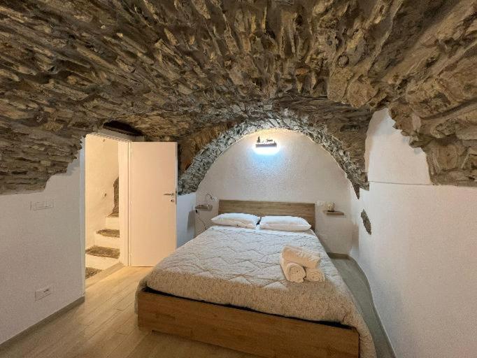 Appartamento Incantevole La Grotta Apricale Extérieur photo