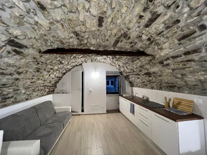Appartamento Incantevole La Grotta Apricale Extérieur photo